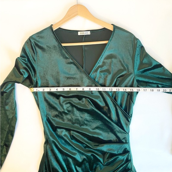 Green Velour Wrap Style Midi Dress Medium Ruched Long Sleeve Holiday Glam - Picture 4 of 6